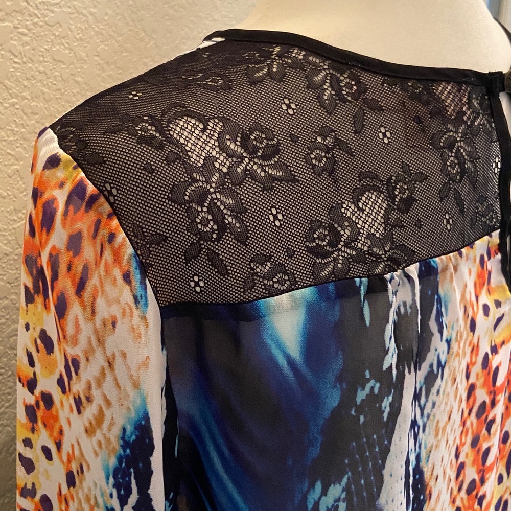 Philosophy Blouse in Vibrant Color Snake Print, accented with Black Lace on back - Picture 5 of 11